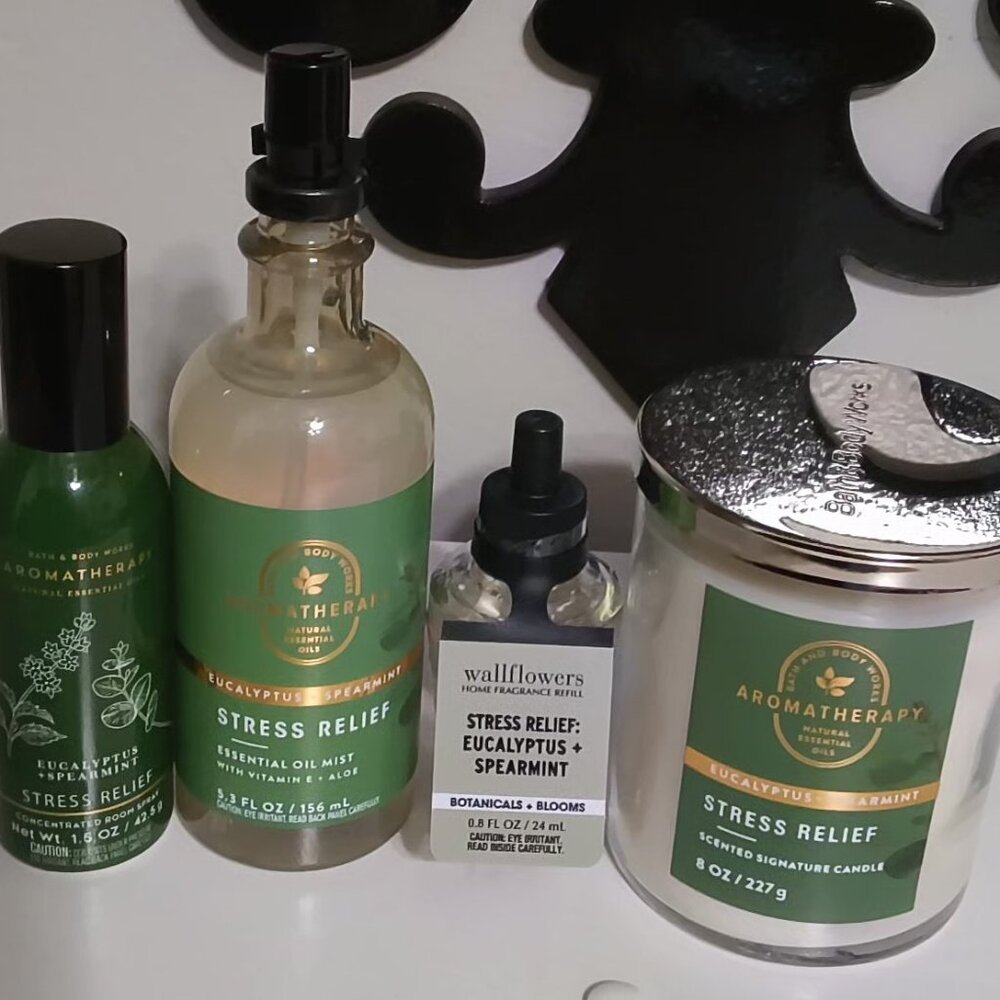 Bath and body Works STRESS RELIEF Candle Room gift set